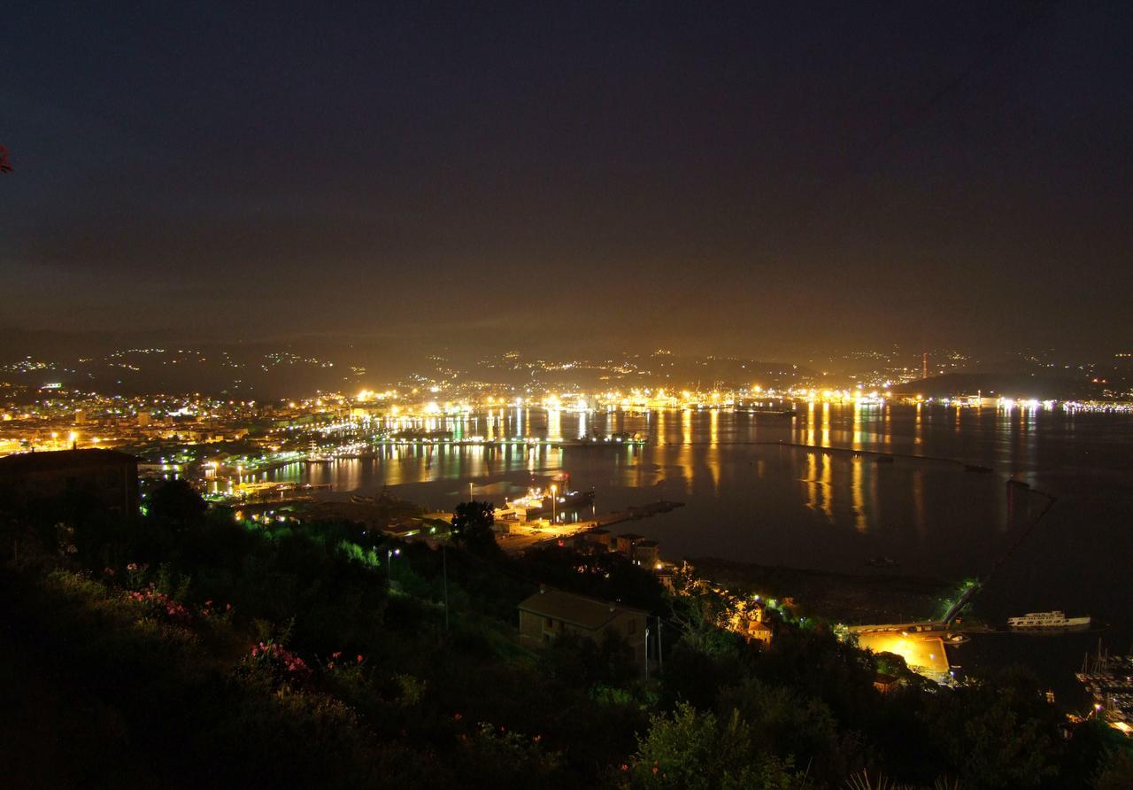 Albergoteatro Λα Σπέτσια Εξωτερικό φωτογραφία